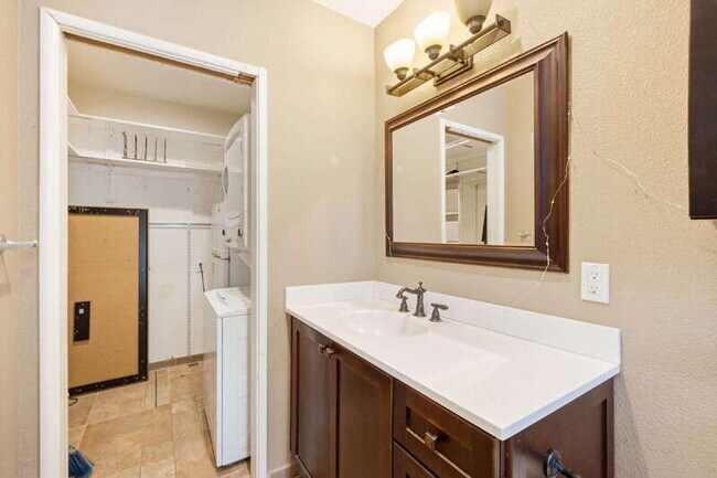 Building Photo - 7852 Watson Way