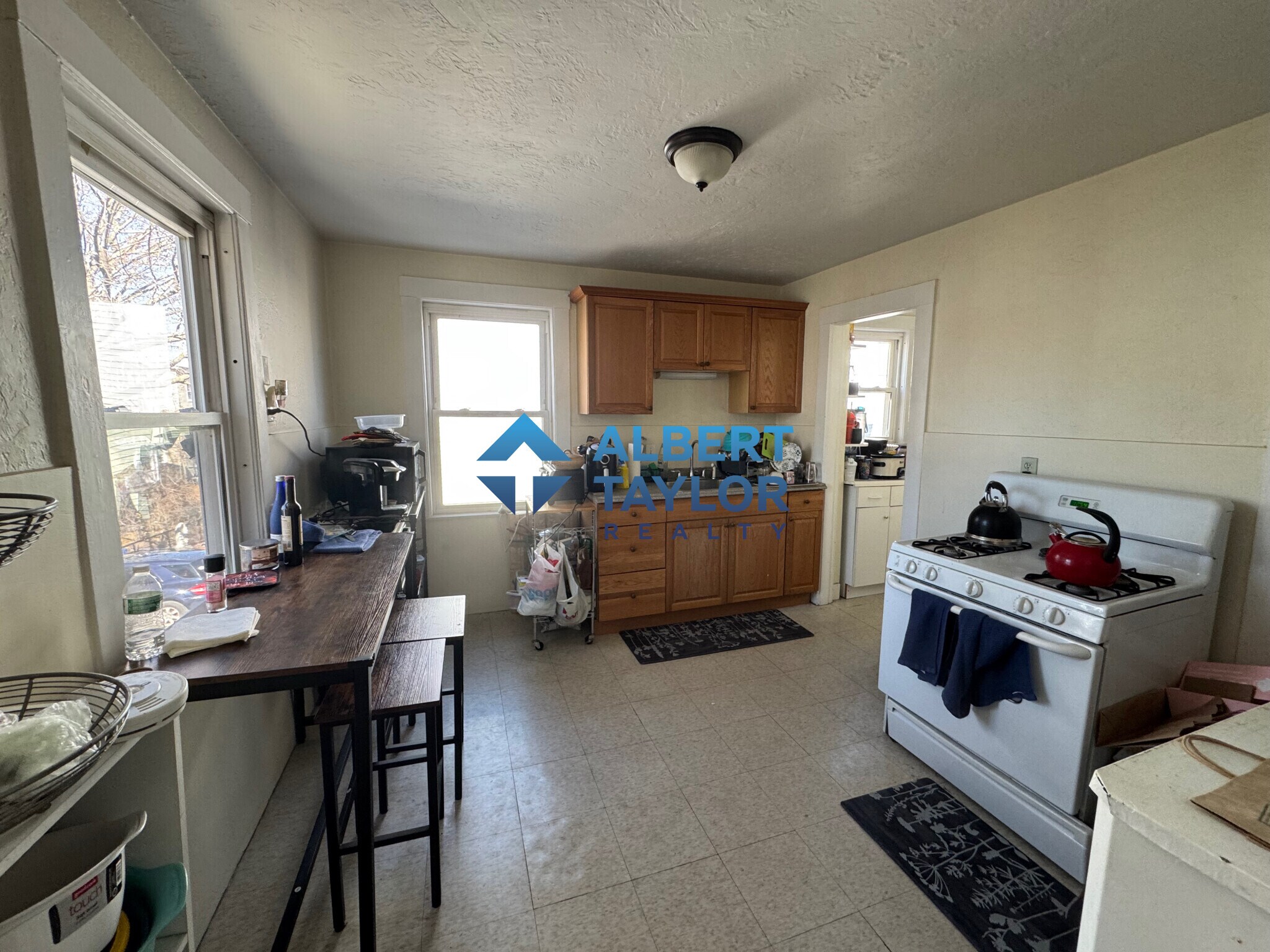 Building Photo - 58 Brock St