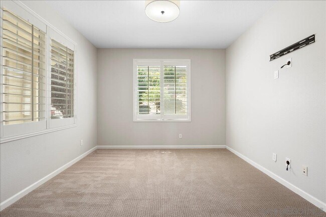 Building Photo - 1850 Sheridan Way