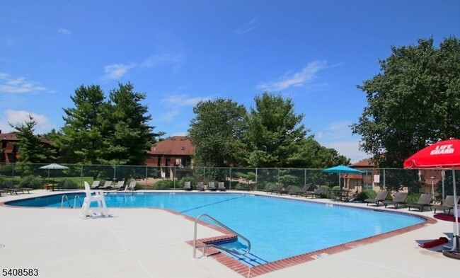 Building Photo - 1201 Normandy Ct