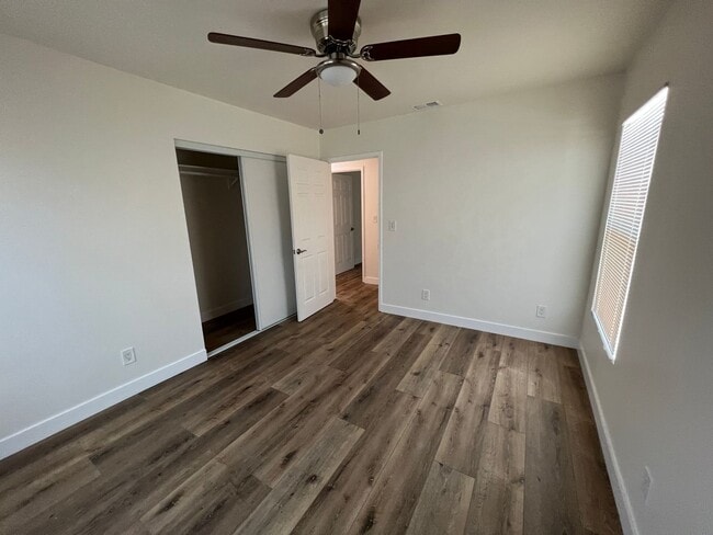 Building Photo - Spacious Remodeled 4 Bedroom/3 bath Home with Bonus Room