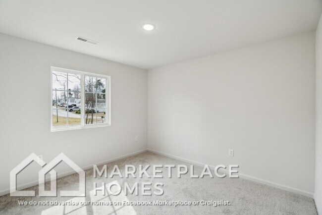 Building Photo - 3504 Marksbury Dr