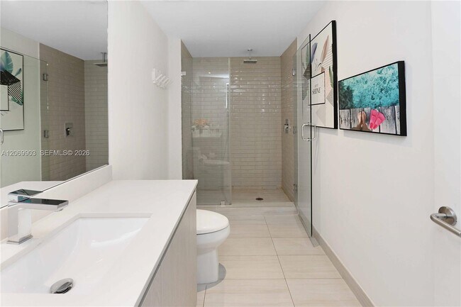 Building Photo - 4010 S Ocean Dr