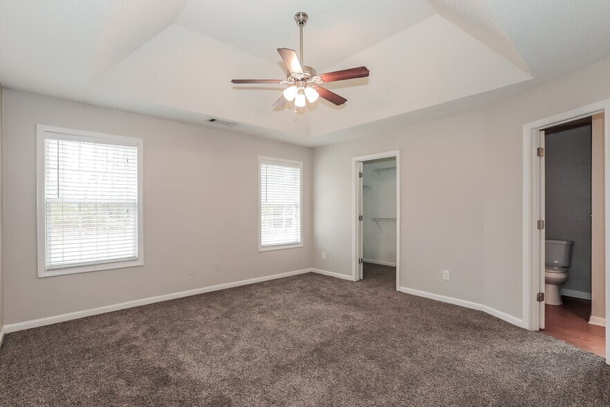 Building Photo - 409 Mazley Dr