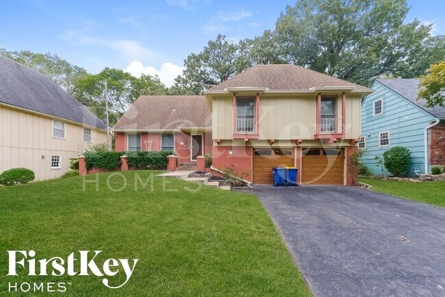 Primary Photo - 10342 Walmer St