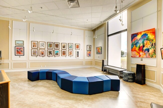 Building Photo - 286 Tilford N