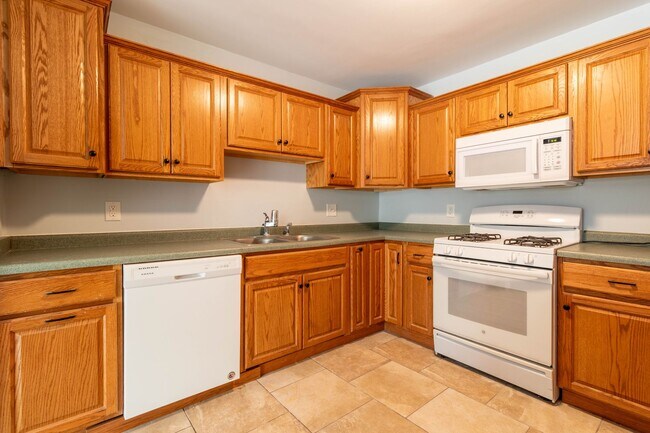 Building Photo - Spiral Staircase Loft Style One Bedroom in Brooklyn Park for $1,275.00/month!