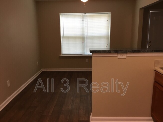 Building Photo - 4132 Ravenwood Ct