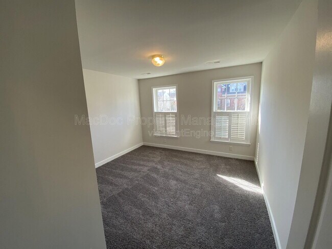 Building Photo - 4106 Parapet Ct