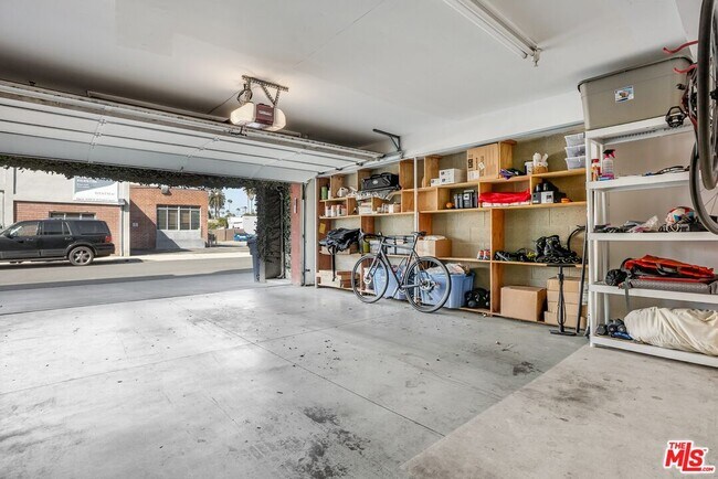 Building Photo - 2114 Narcissus Ct