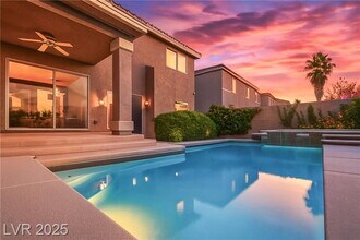 Building Photo - Exquisite 5-bed, 3-bath home w/ spacious 3-car garage offers luxurious living & effortless entert...