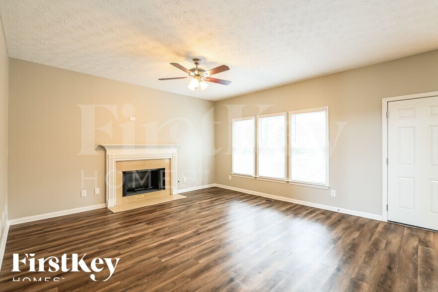 Building Photo - 6882 Waters Edge Dr