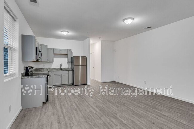 Building Photo - 265 E Old Hickory Blvd