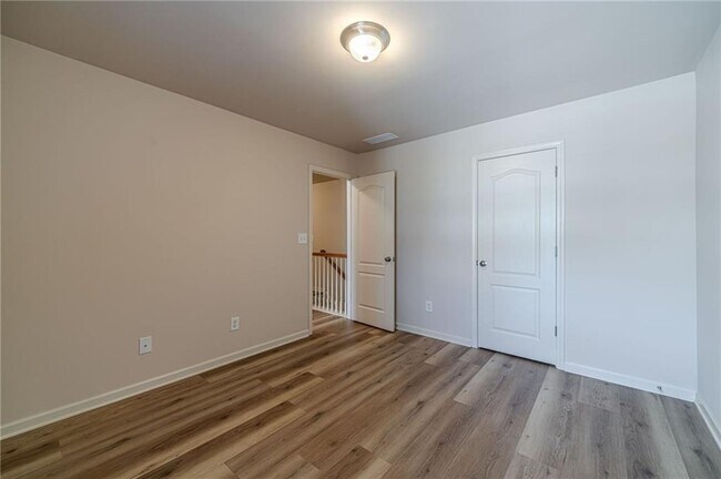 Building Photo - 3328 Sardis Bend Dr