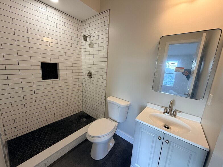 2nd bathroom - 3 E Overlea Ave