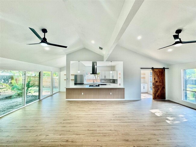 Building Photo - 9506 Stonebridge Dr