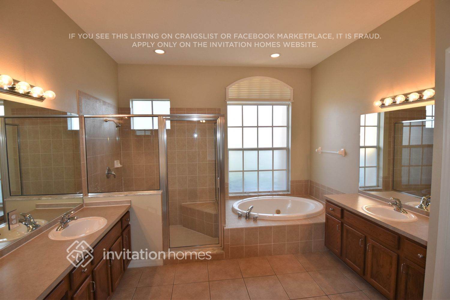 Building Photo - 1914 Rutherford Dr