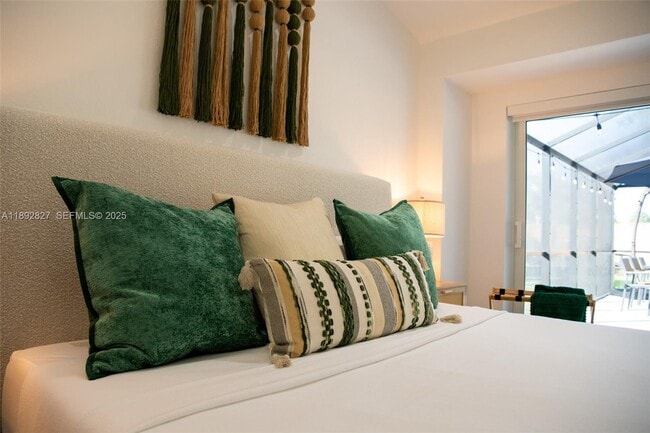 Building Photo - 1010 Joyce Ct