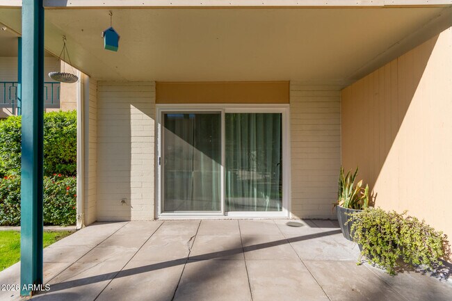 Building Photo - 3655 N 5th Ave