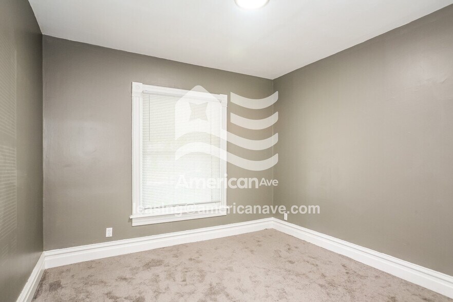 Building Photo - 2003 S Taylor St