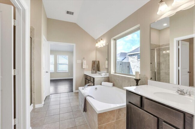 Building Photo - 7036 Terra Ln