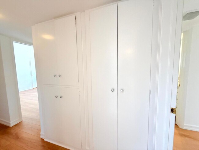 Building Photo - Fantastic Single Story 3 bed - 3 bath with backyard in Malibu - Topanga Beach Area