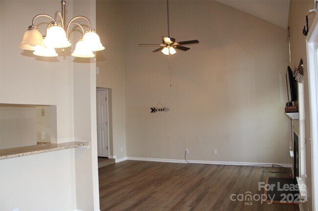 Building Photo - 19839 Henderson Rd