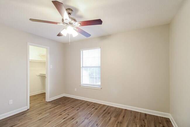Building Photo - 13706 Midfield Glen Ct
