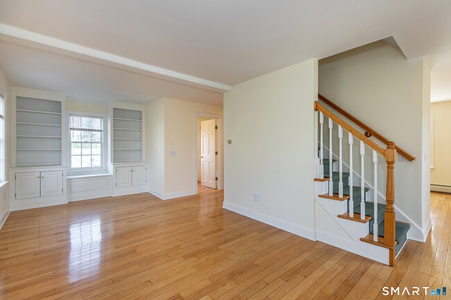 Building Photo - 62 Brush Hill Rd