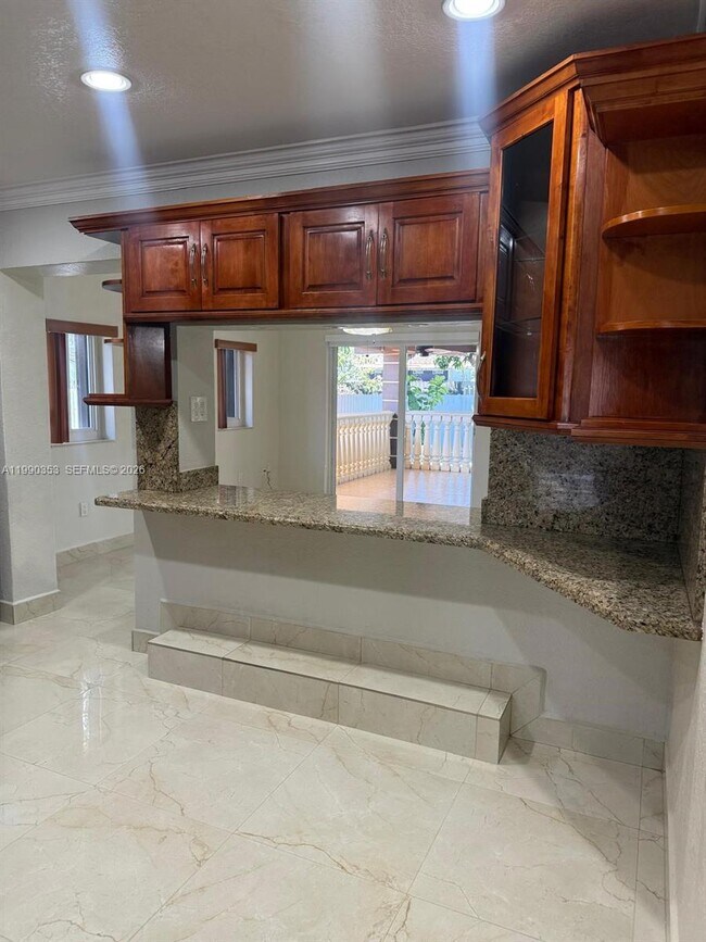 Building Photo - 281 W 17th St