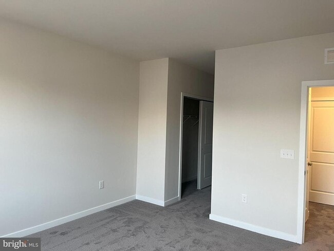 Building Photo - 777 Platinum Dr