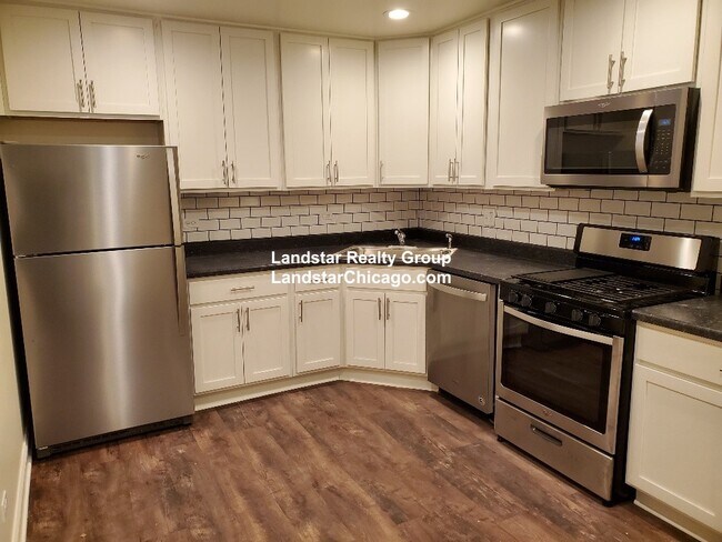 Primary Photo - 4506 N Sheridan Rd
