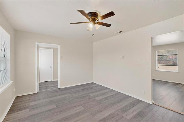 Building Photo - 310 Palm Oak Dr