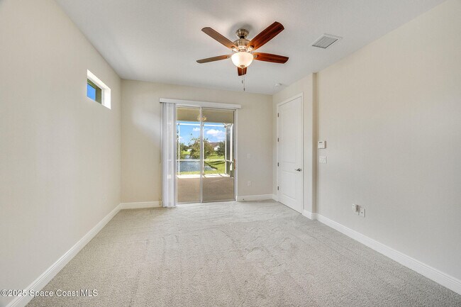 Building Photo - 2746 Spur Dr