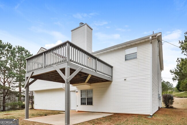 Building Photo - 165 Fields Creek Way