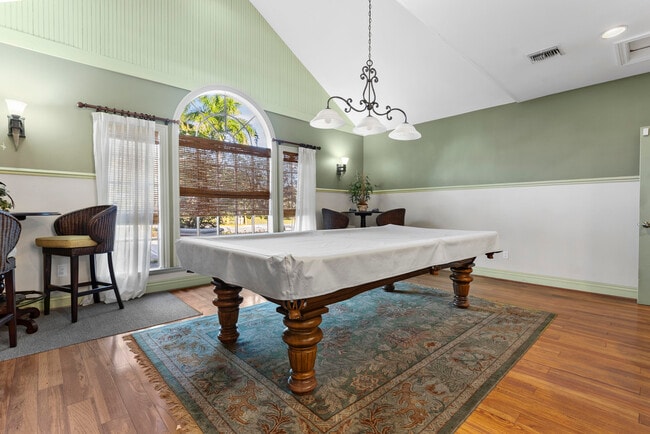 Building Photo - 1365 Crystal Way