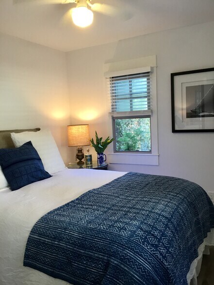 Building Photo - 226 W De La Guerra St