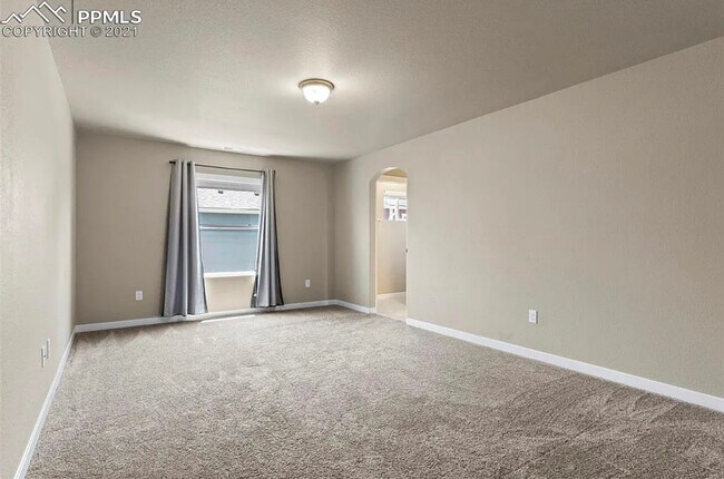 Building Photo - 4679 Pleasant Port View