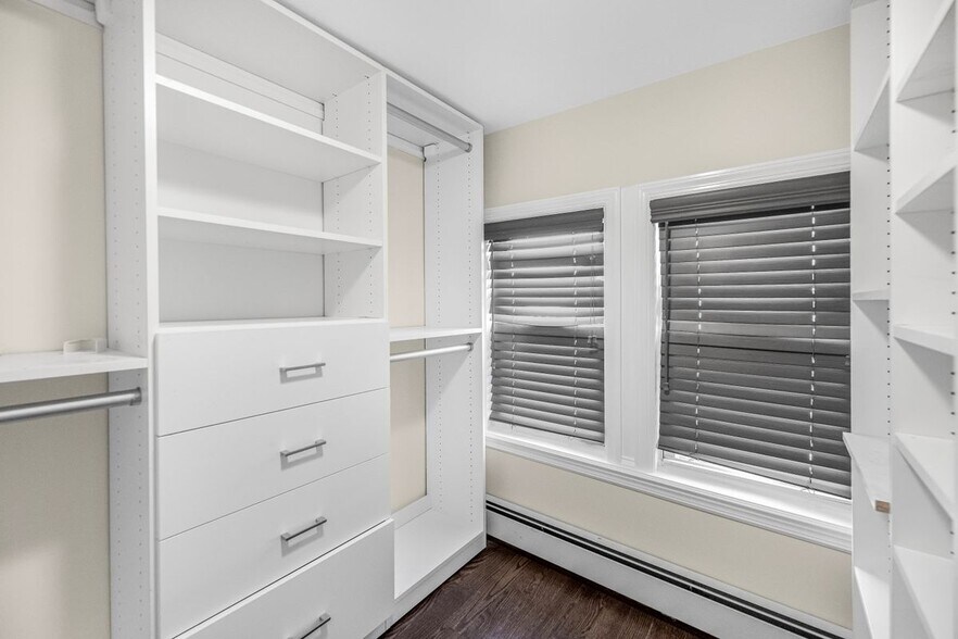 Building Photo - 1837 Wallace Ave