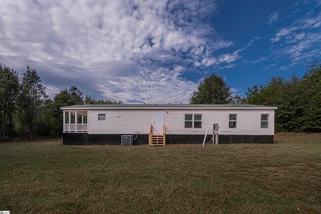 Building Photo - 296 Fish Camp Rd