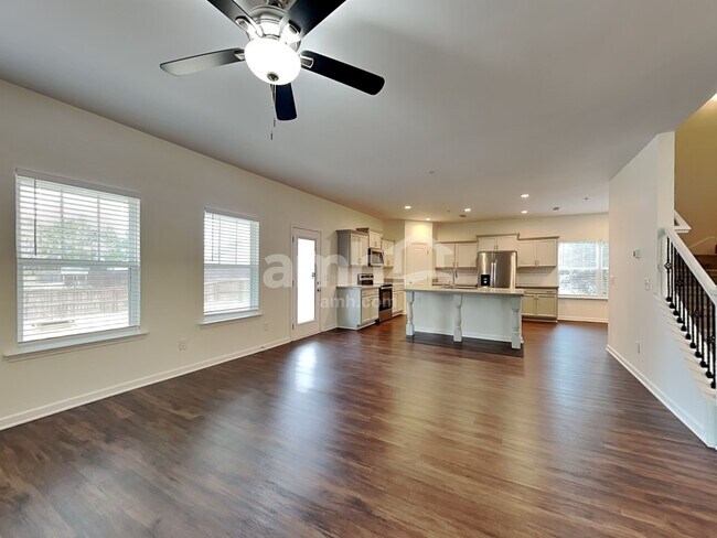 Building Photo - 108 Windyhill St