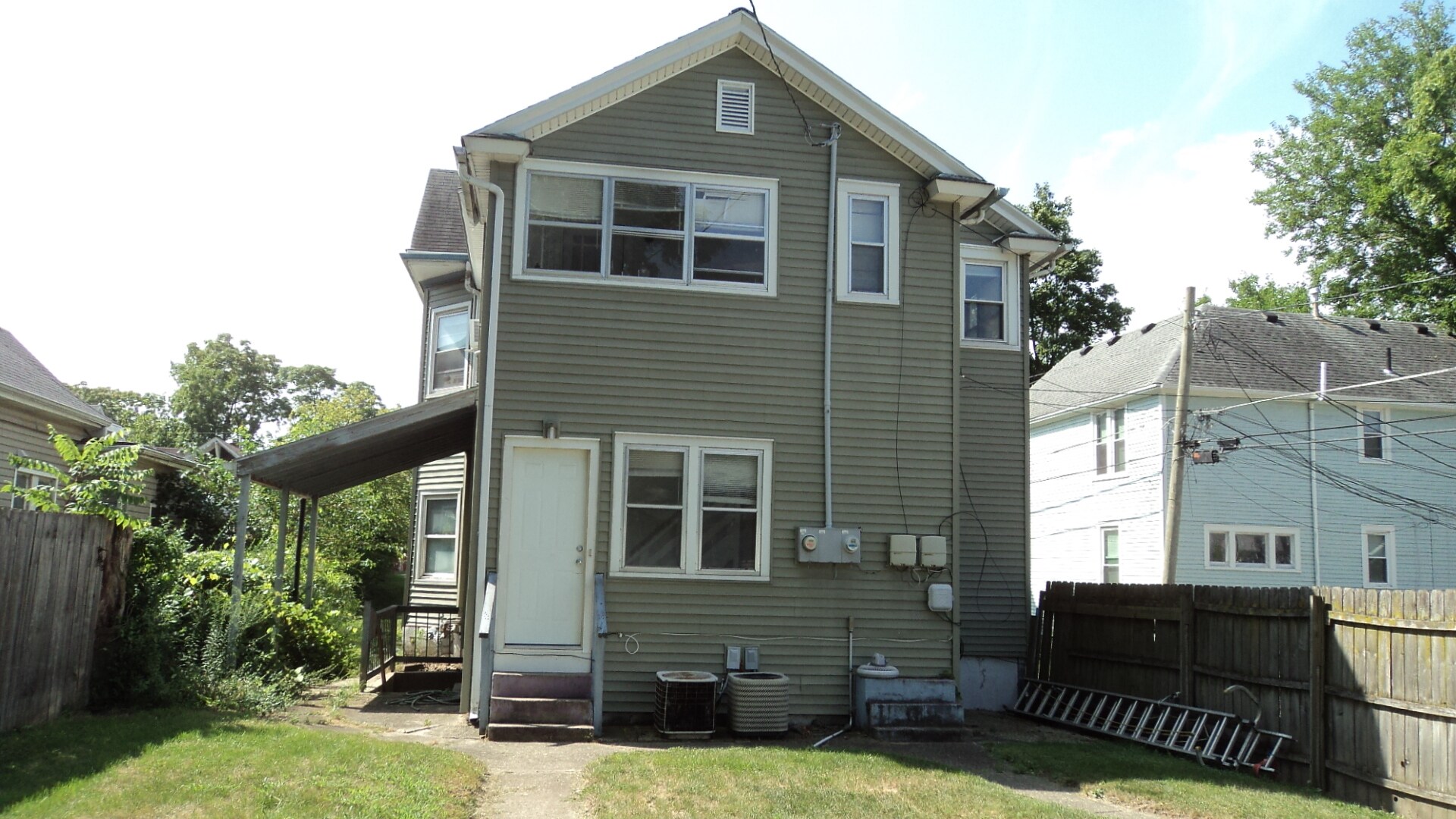 rear entrance - 117 E Suttenfield St
