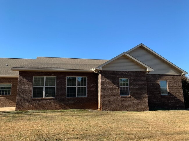 Building Photo - Sommer Brooke Subdivision!!  Office!