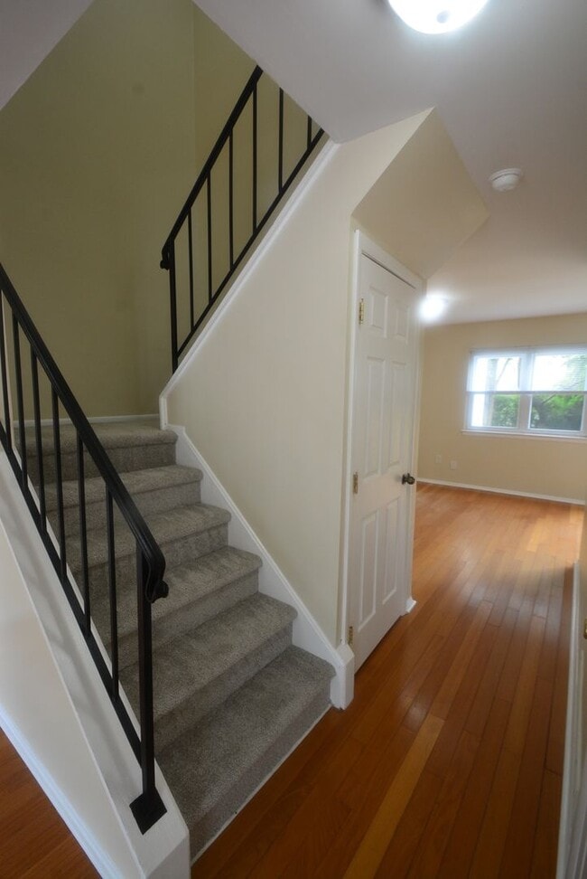 Building Photo - Recently Updated 3 Bedroom 1 Bath in Newar...