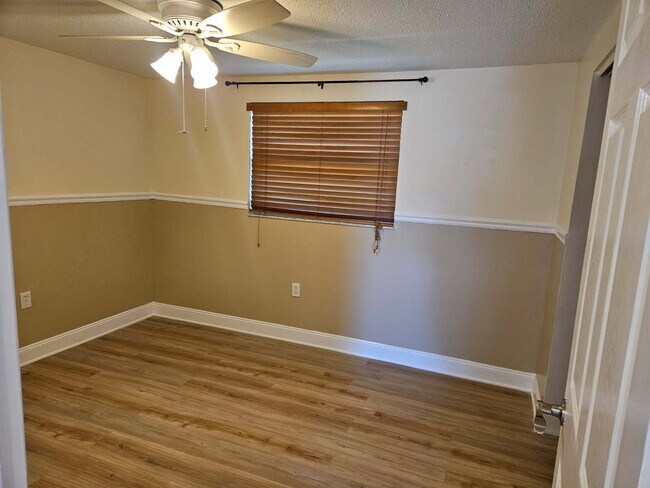 Building Photo - Charming 1-Bedroom, 1-Bathroom in 55+ Comm...