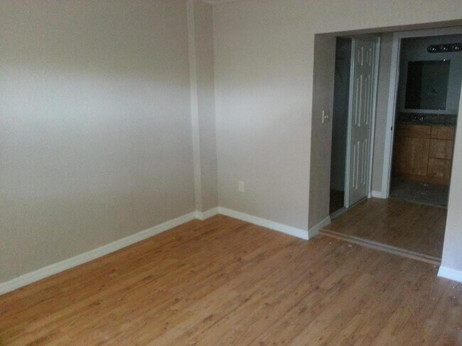 Building Photo - 1211 Amble Ln