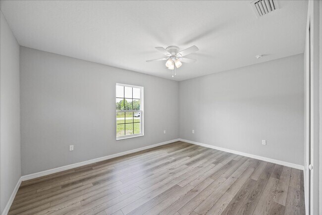 Building Photo - 5887 SW 154th Lane Rd