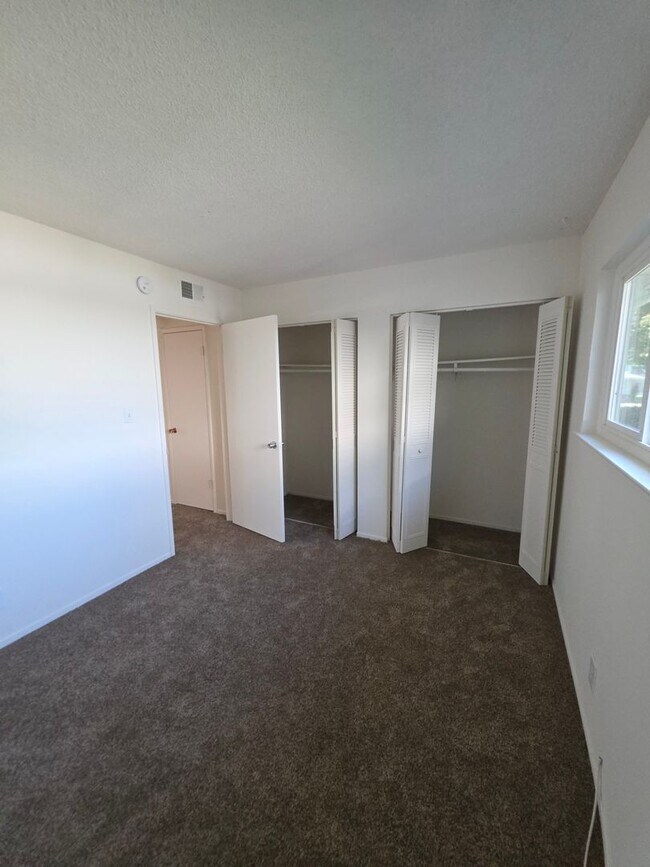 Building Photo - Beautiful 2BR/1BA Condo in Auburn - Move-I...