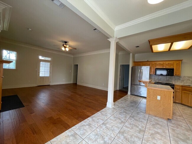 Building Photo - 10580 Springglen Ct