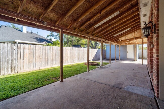 Building Photo - 11411 Oak Lake Ridge Ct